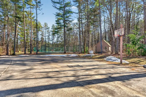 $699,000 | 26 East Beach Road, Unit 26, Casco, ME 04015