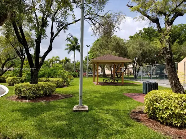 $2,350 | 8650 Southwest 133rd Avenue Road, Unit 102, Miami, FL 33183