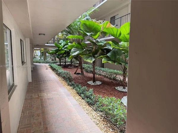 $2,350 | 8650 Southwest 133rd Avenue Road, Unit 102, Miami, FL 33183