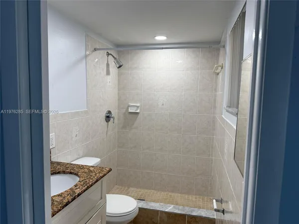 $2,350 | 8650 Southwest 133rd Avenue Road, Unit 102, Miami, FL 33183