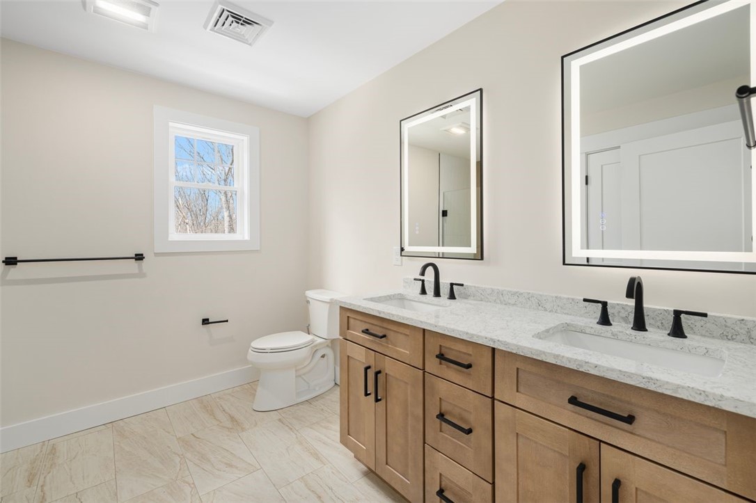 234 Kingstown Road Richmond, RI 02898 - Photo 22 of 44 Primary Suite