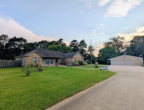 $375,000 | 195 Brianna Lane, Vidor, TX 77662