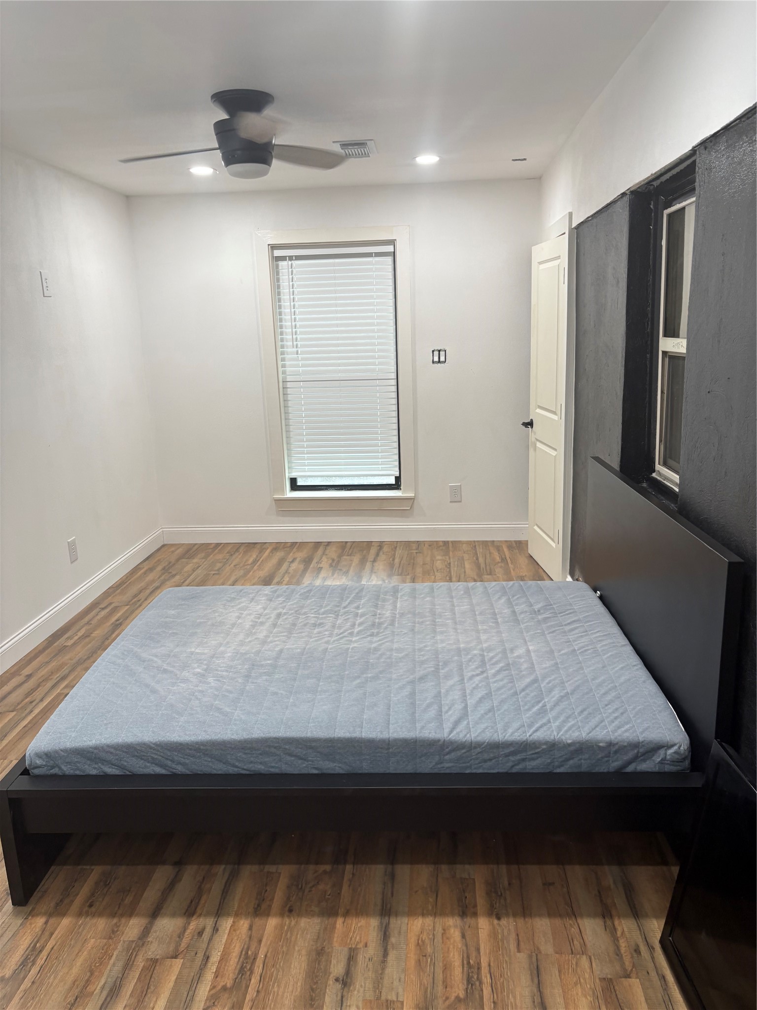 1820 North MacGregor Way Houston, TX 77023 - Photo 14 of 35