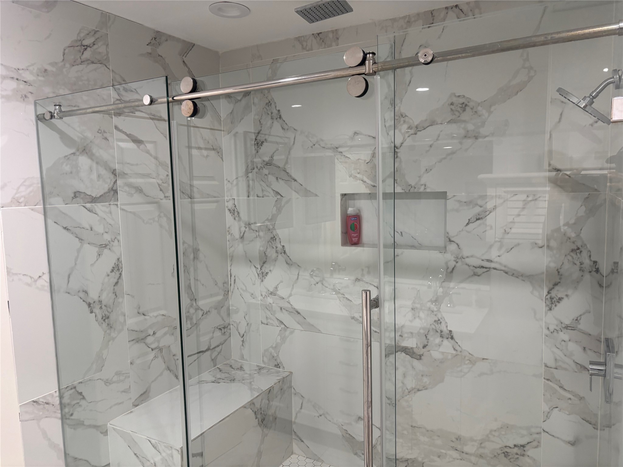 1820 North MacGregor Way Houston, TX 77023 - Photo 15 of 35 a bathroom with a shower