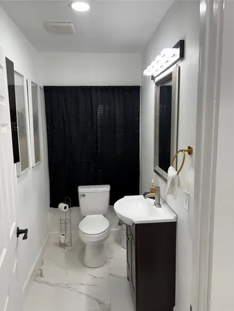 $3,700 | 1820 North MacGregor Way, Houston, TX 77023