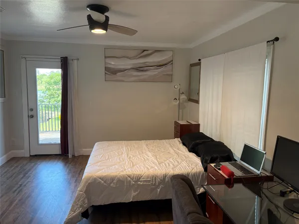 $3,700 | 1820 North MacGregor Way, Houston, TX 77023