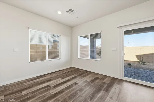 $2,400 | 530 Red Lovebird Avenue, Henderson, NV 89011