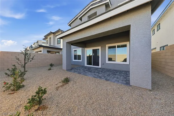 $2,400 | 530 Red Lovebird Avenue, Henderson, NV 89011