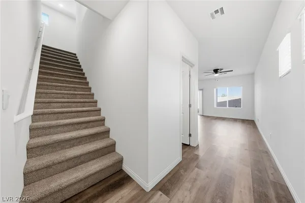 $2,400 | 530 Red Lovebird Avenue, Henderson, NV 89011