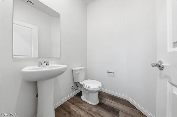 $2,400 | 530 Red Lovebird Avenue, Henderson, NV 89011