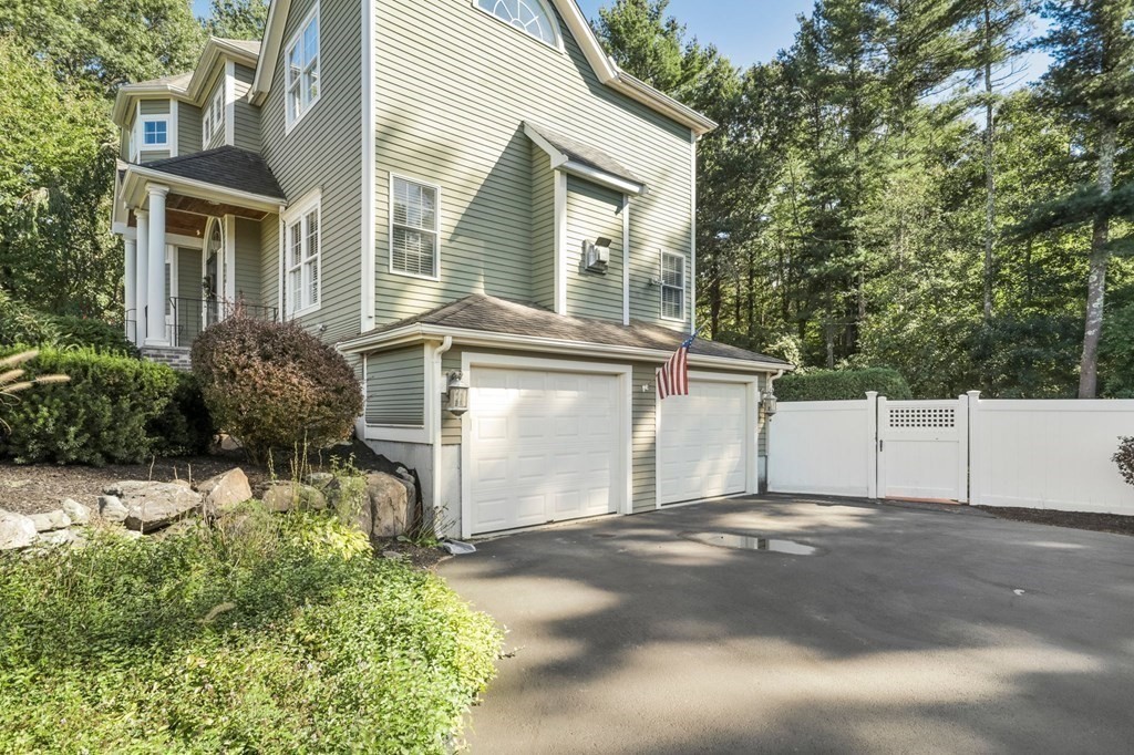 380 Mohawk Road Raynham, MA 02767 - Photo 6 of 40 Gallery Image 6