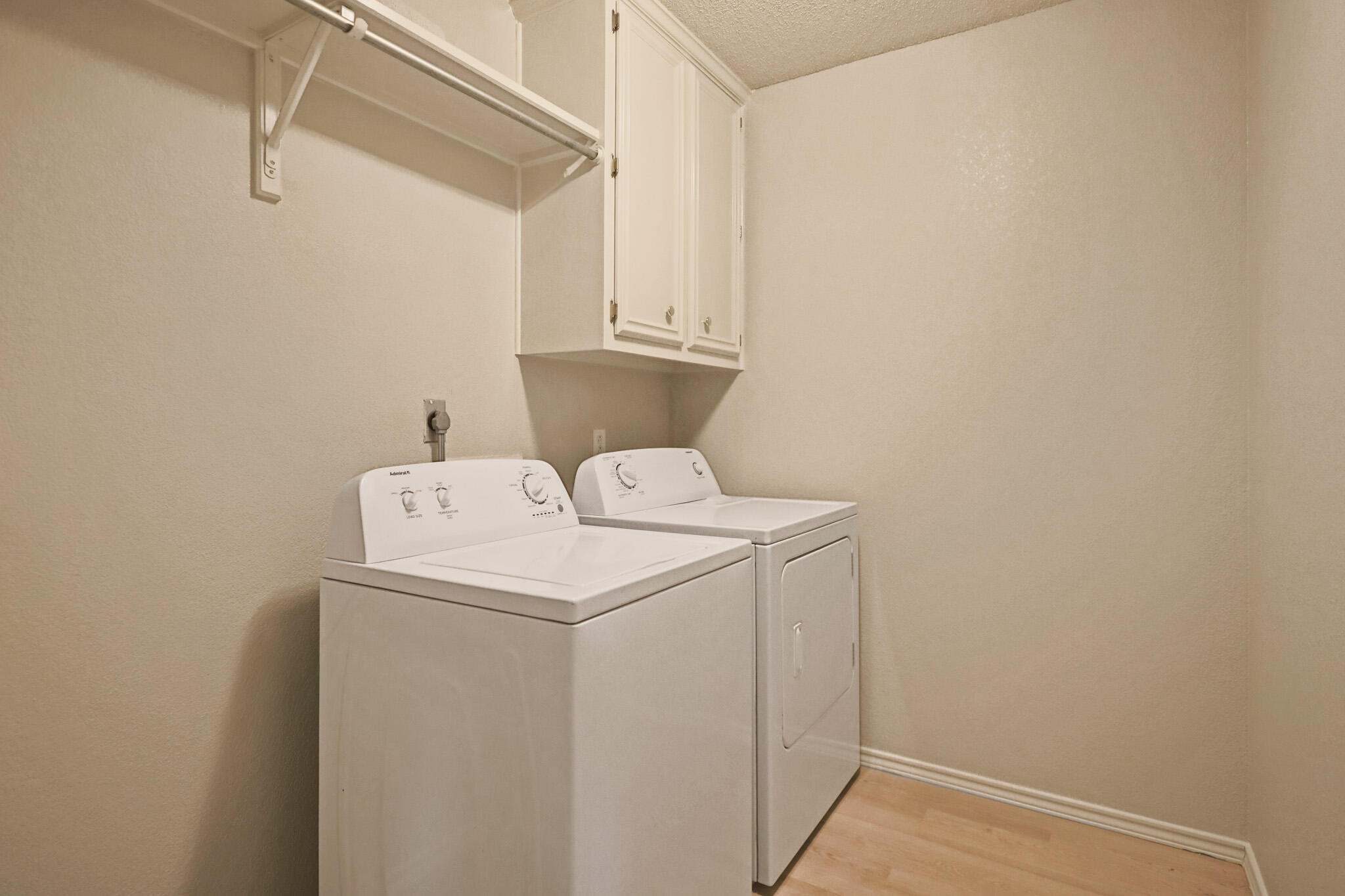 2214 94th Street Lubbock, TX 79423 - Photo 39 of 41 a utility room with dryer and washer