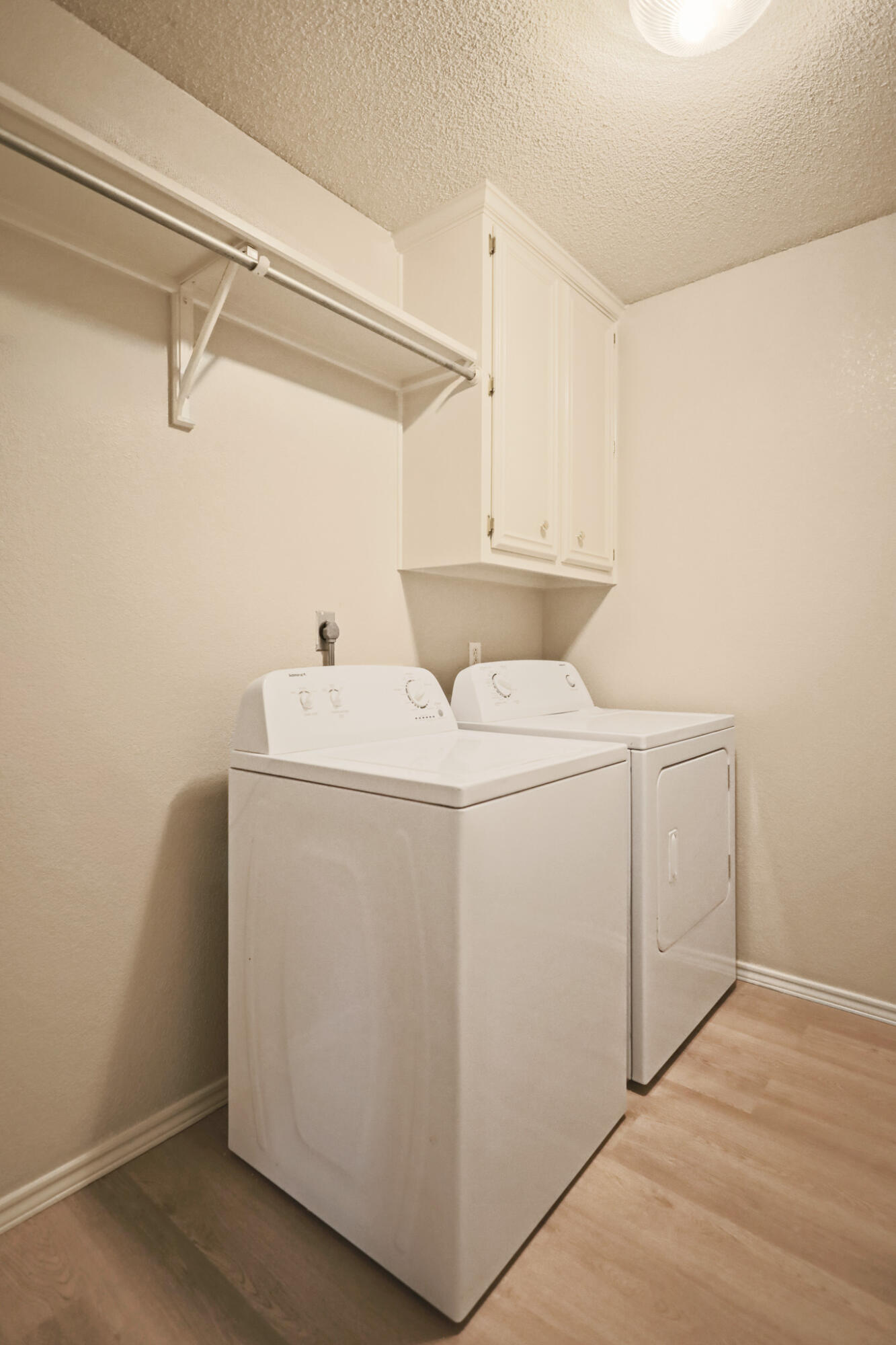 2214 94th Street Lubbock, TX 79423 - Photo 40 of 41 a utility room with dryer and washer