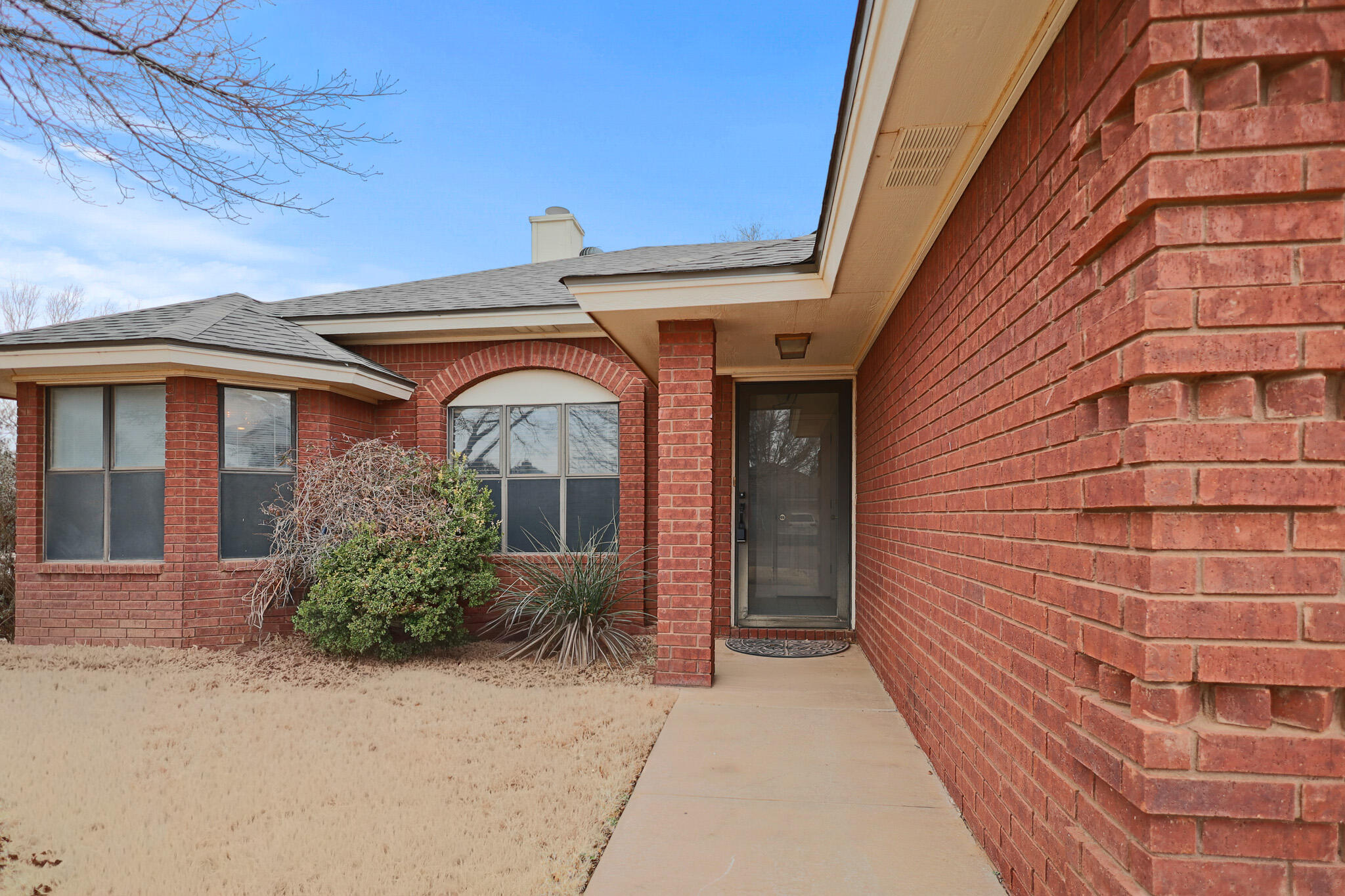 2214 94th Street Lubbock, TX 79423 - Photo 4 of 41 front view of a house
