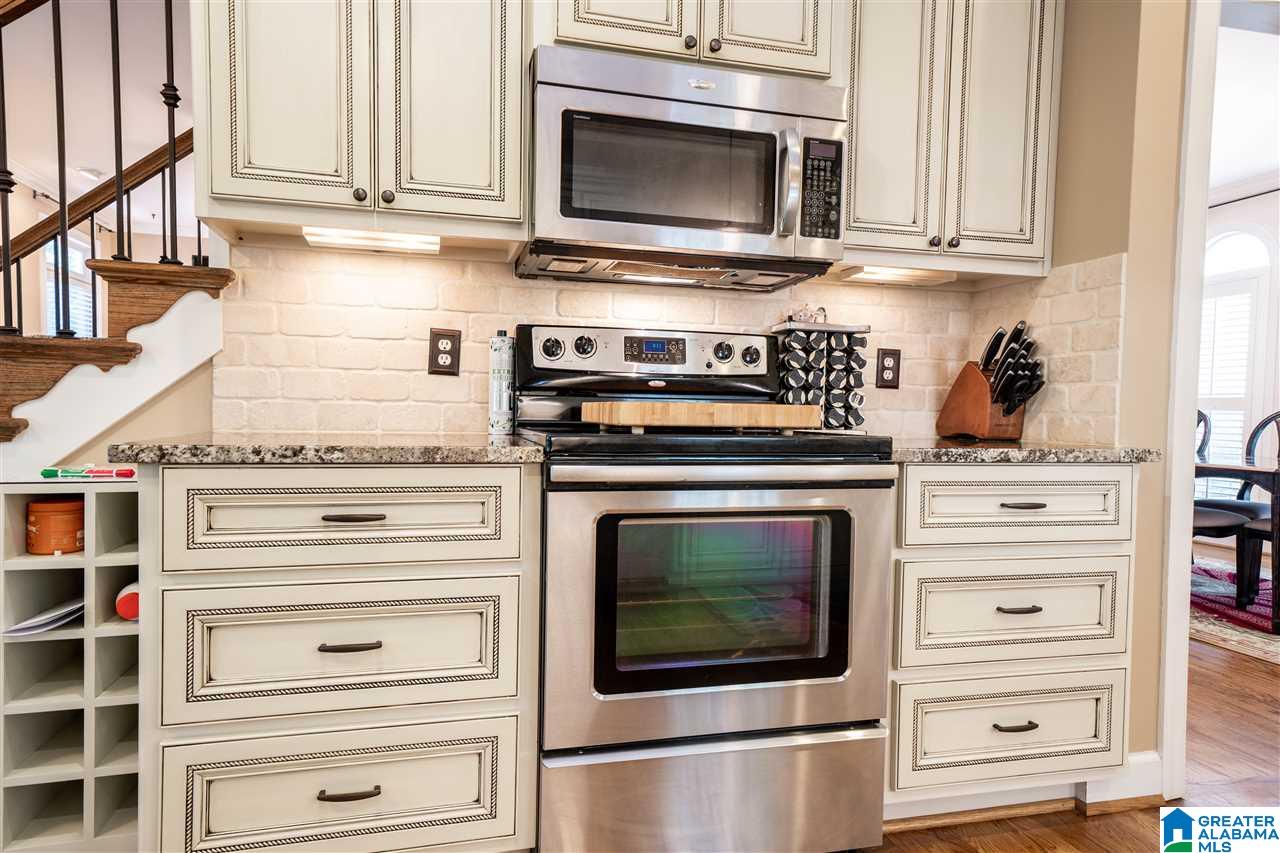 464 Russet Hl Road Birmingham, AL 35244 - Photo 7 of 36