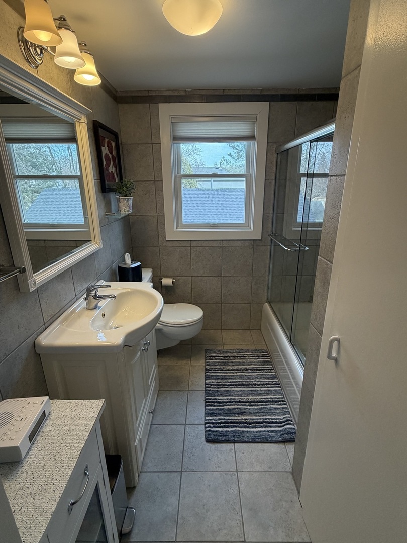 320 West Harrison Road Lombard, IL 60148 - Photo 17 of 43 Gallery Image 17