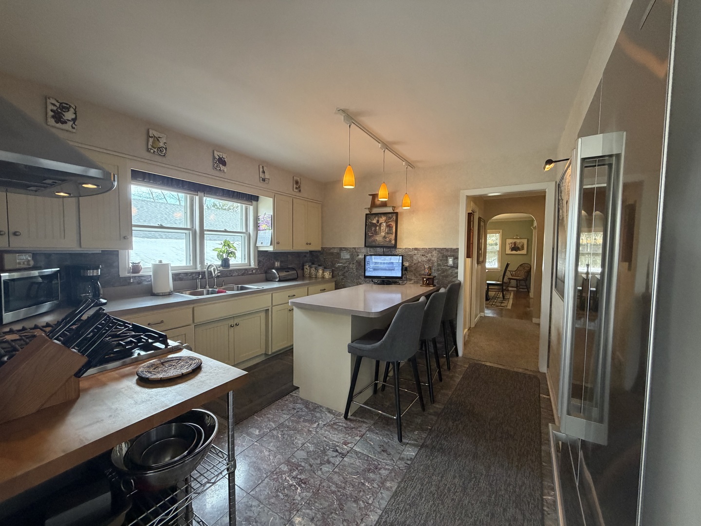 320 West Harrison Road Lombard, IL 60148 - Photo 8 of 43 Gallery Image 8