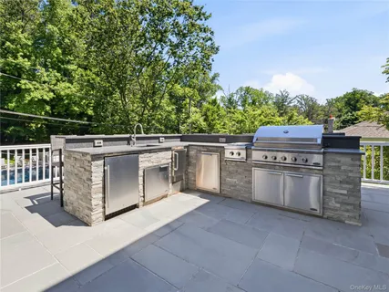 $6,998,000 | 55 Plymouth Road, Manhasset, NY 11030