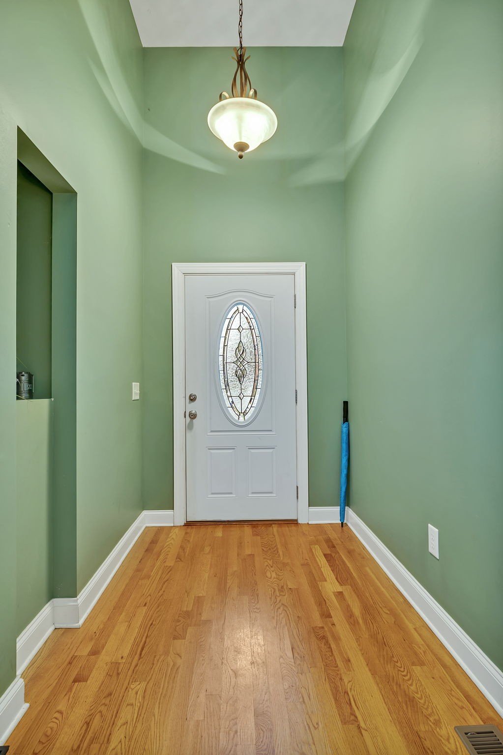 573 Summit Way Mount Juliet, TN 37122 - Photo 3 of 37 a view of a room with a wooden floor