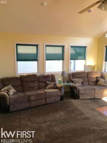 5206 East Carpenter Road Flint, MI 48506 - Photo 15 of 62 21195354-14.JPG
