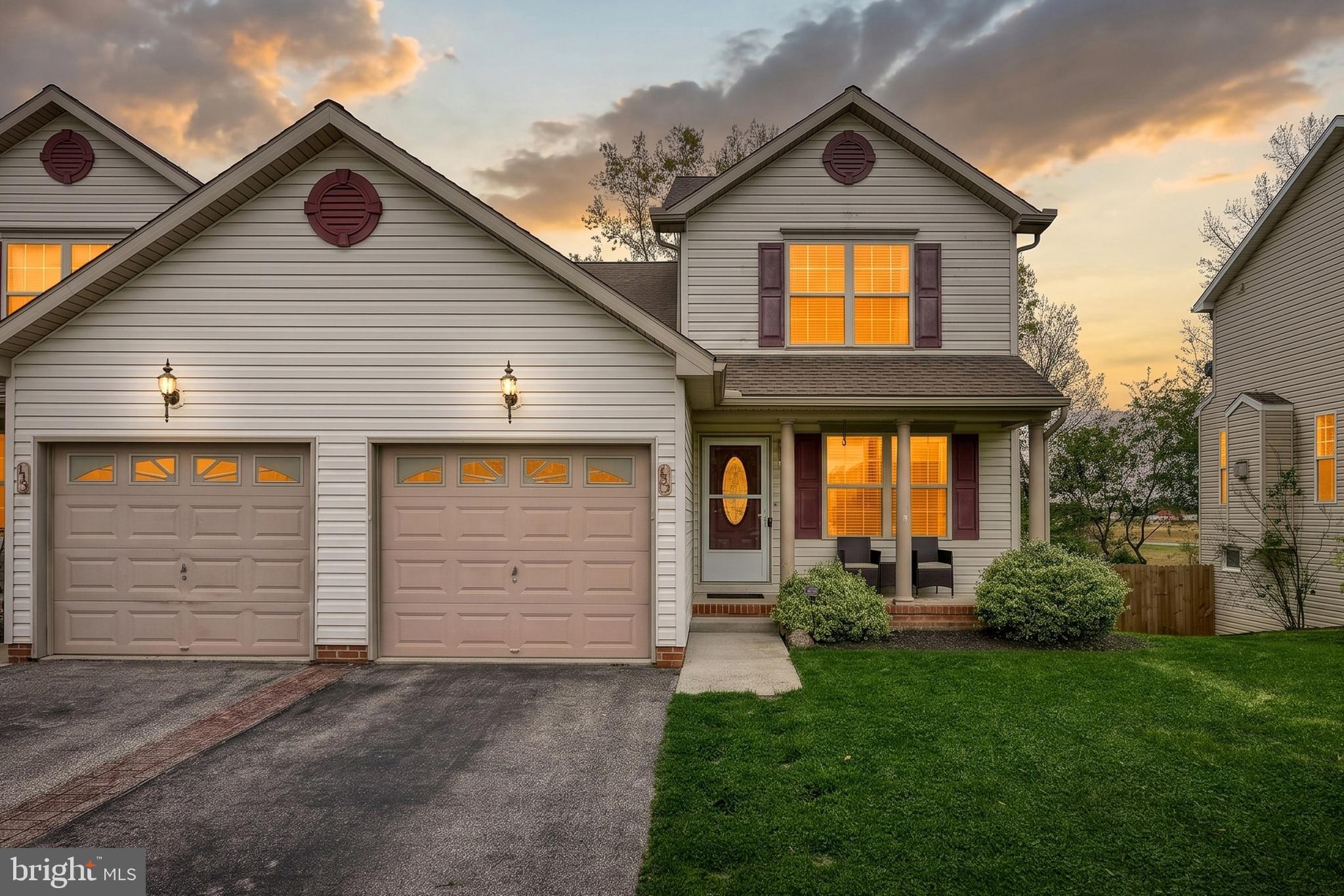 137 Maple Drive Hanover, PA 17331 - Photo 2 of 59