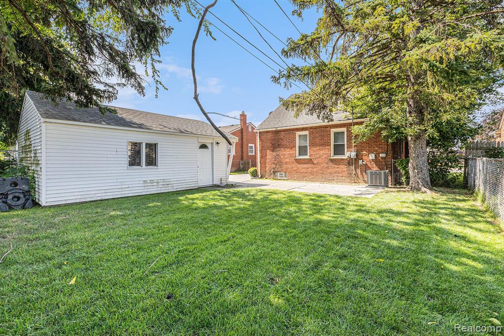 11434 Inkster Road Redford, MI 48239 - Photo 26 of 29