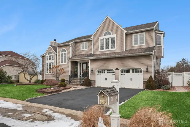 $859,000 | 13 Crestmont Drive, Hillsborough, NJ 08844