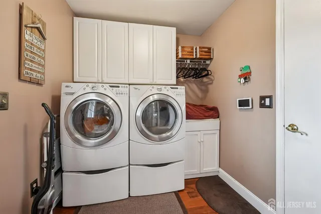 $859,000 | 13 Crestmont Drive, Hillsborough, NJ 08844