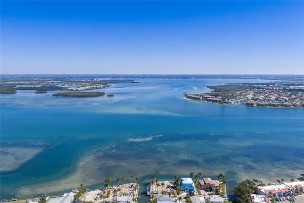 $2,595,000 | 407 20th Place North, Bradenton Beach, FL 34217
