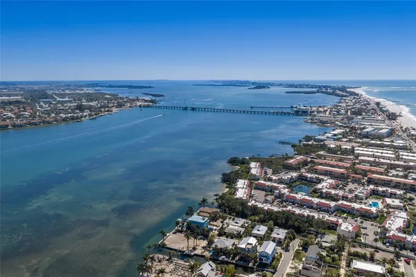 $2,595,000 | 407 20th Place North, Bradenton Beach, FL 34217