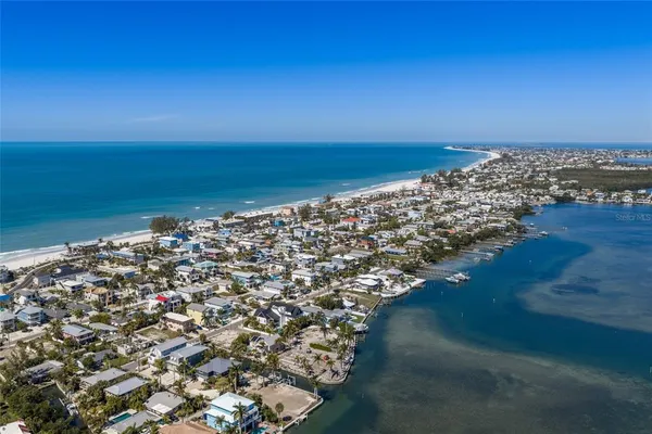 $2,595,000 | 407 20th Place North, Bradenton Beach, FL 34217