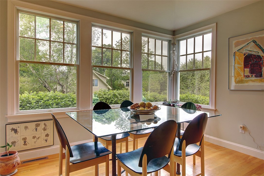 10 Oyster Point Warren, RI 02885 - Photo 11 of 26 Sunlit Breakfast Nook