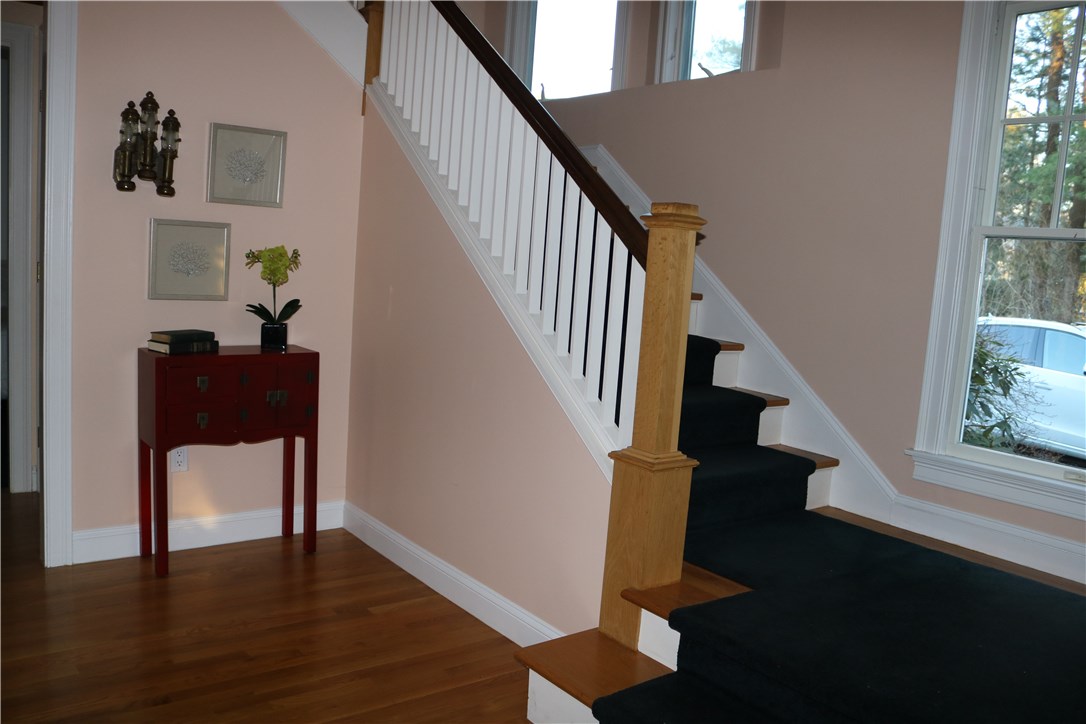 10 Oyster Point Warren, RI 02885 - Photo 5 of 26 Gallery Image 5
