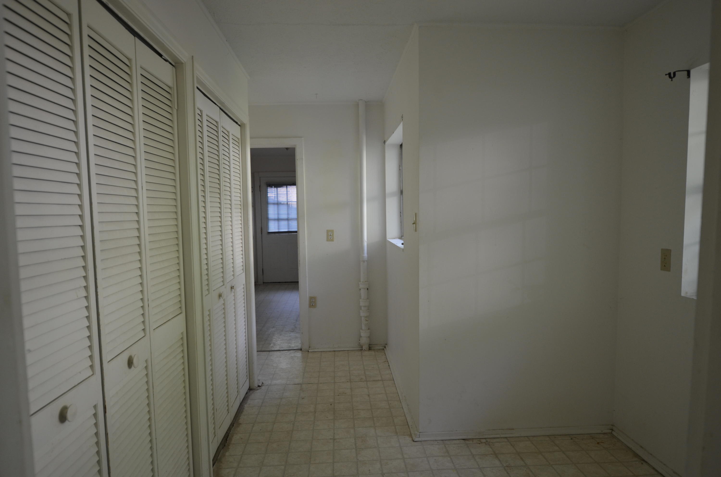 124 Taylor Road Oak Ridge, TN 37830 - Photo 6 of 17 DSC_1071