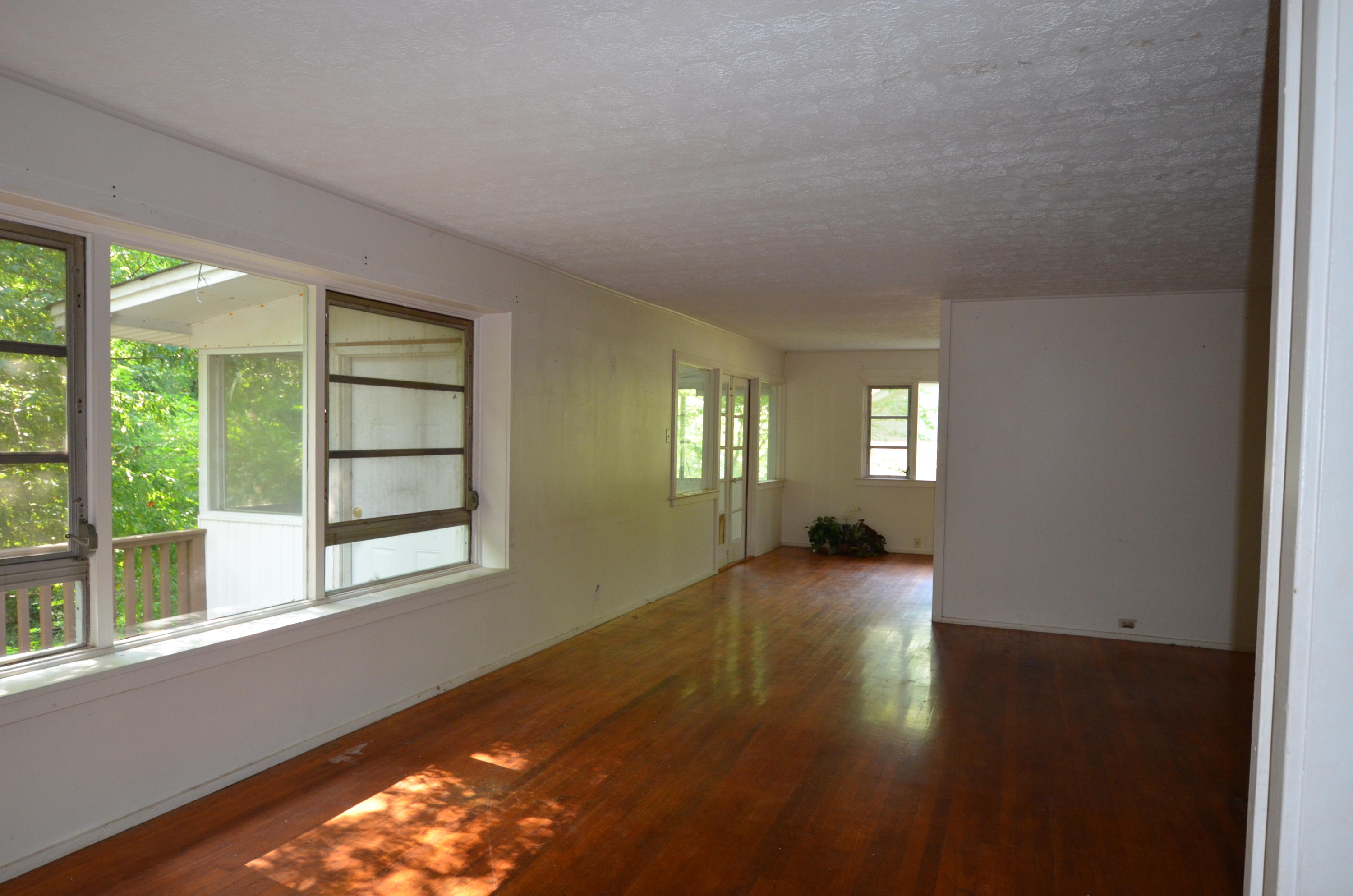 124 Taylor Road Oak Ridge, TN 37830 - Photo 7 of 17 DSC_1072