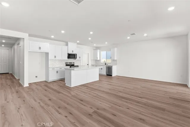 $680,990 | 19380 Nalancia Way, Riverside, CA 92508