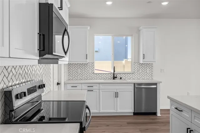 $680,990 | 19380 Nalancia Way, Riverside, CA 92508