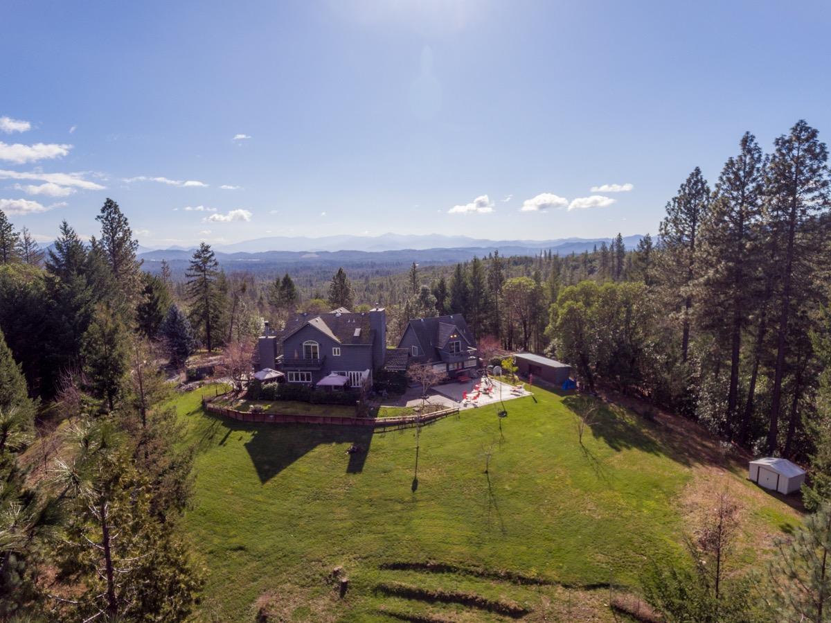 5451 Hugo Road Grants Pass, OR 97526 - Photo 2 of 34 Additional Photo