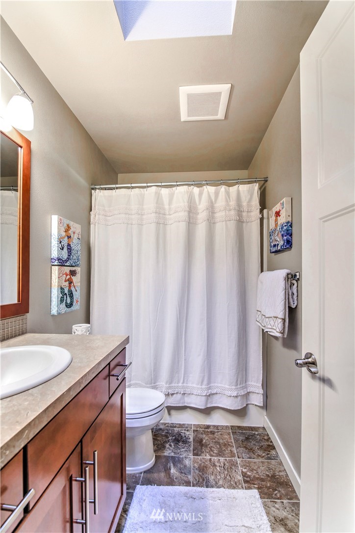 3515 Southwest 100th Street Seattle, WA 98146 - Photo 14 of 25