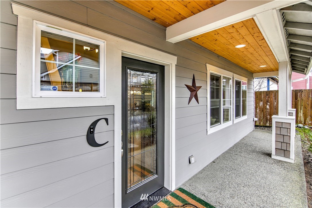 3515 Southwest 100th Street Seattle, WA 98146 - Photo 3 of 25