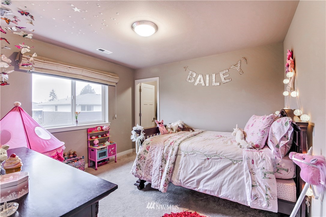 3515 Southwest 100th Street Seattle, WA 98146 - Photo 22 of 25