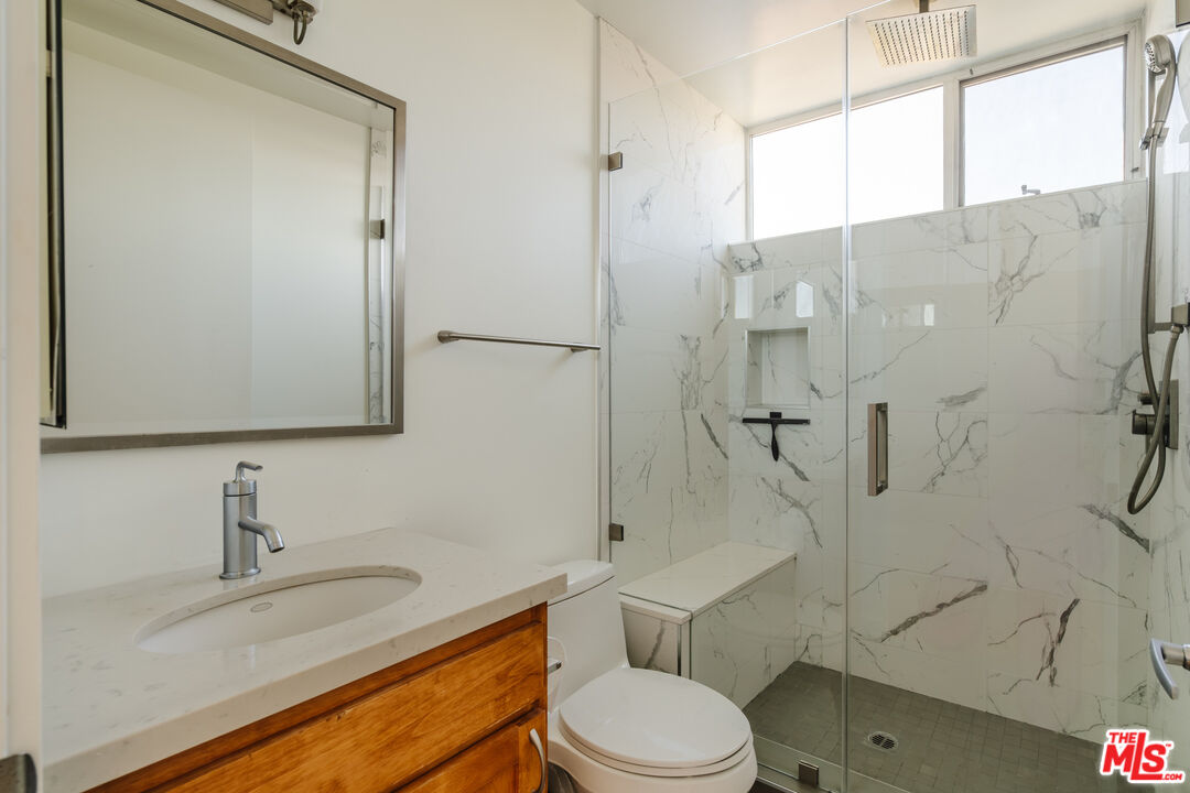 302 South Venice Boulevard Venice, CA 90291 - Photo 24 of 40