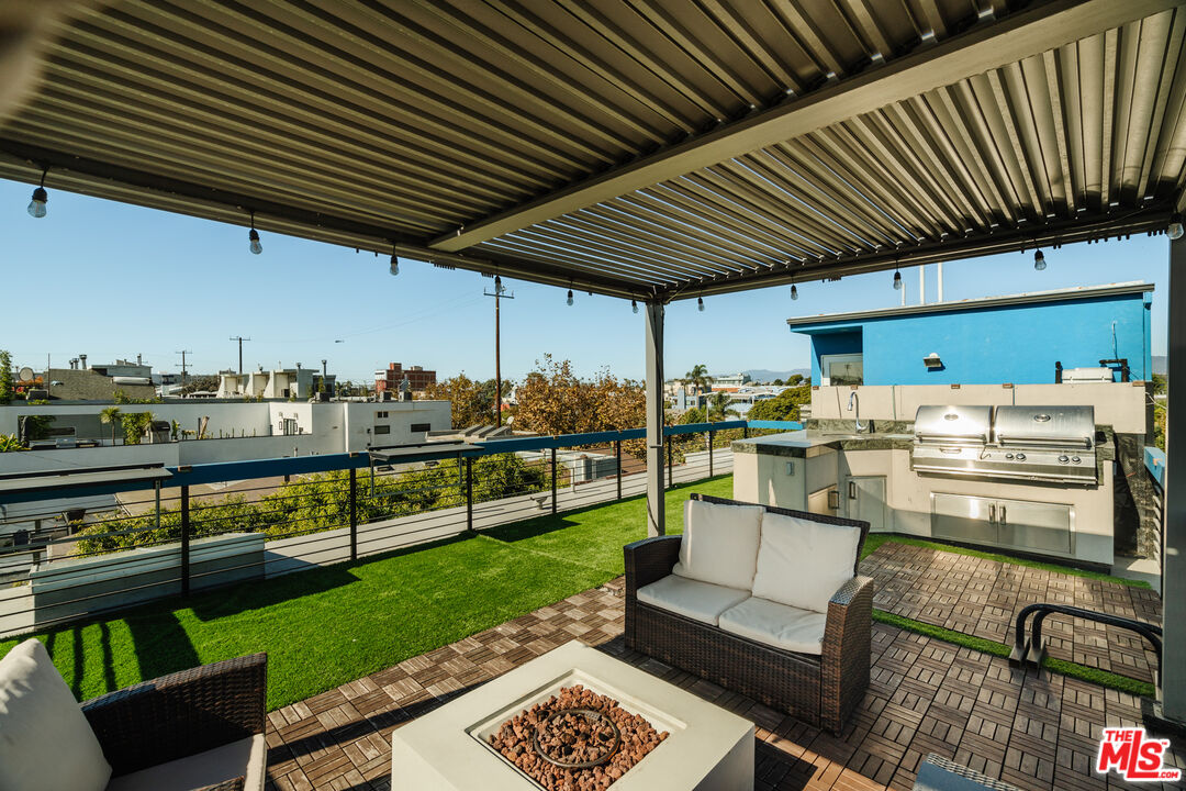 302 South Venice Boulevard Venice, CA 90291 - Photo 29 of 40