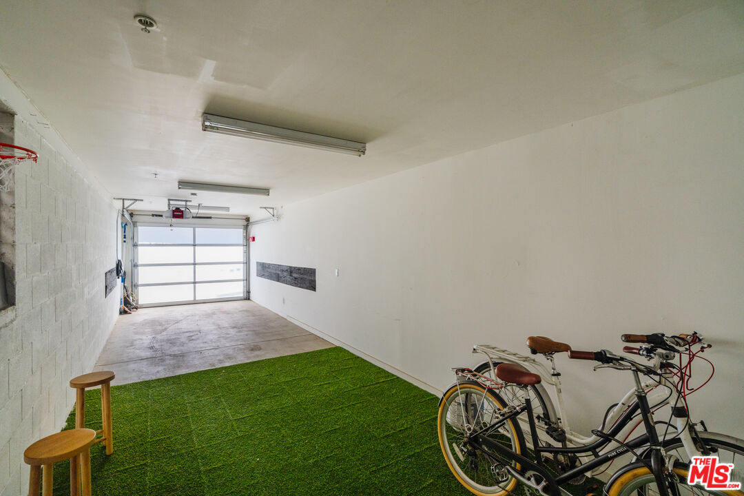 302 South Venice Boulevard Venice, CA 90291 - Photo 32 of 40