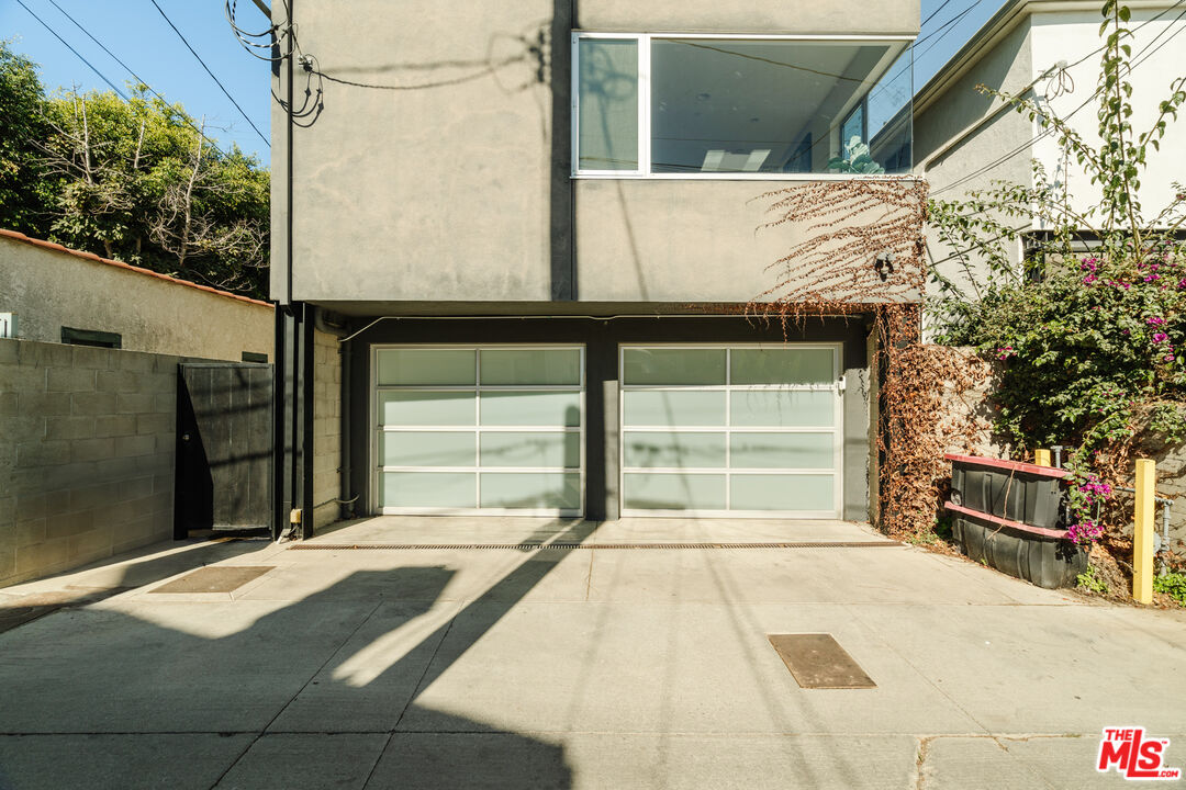 302 South Venice Boulevard Venice, CA 90291 - Photo 33 of 40