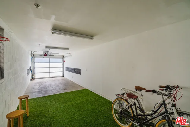 $1,999,000 | 302 South Venice Boulevard, Venice, CA 90291