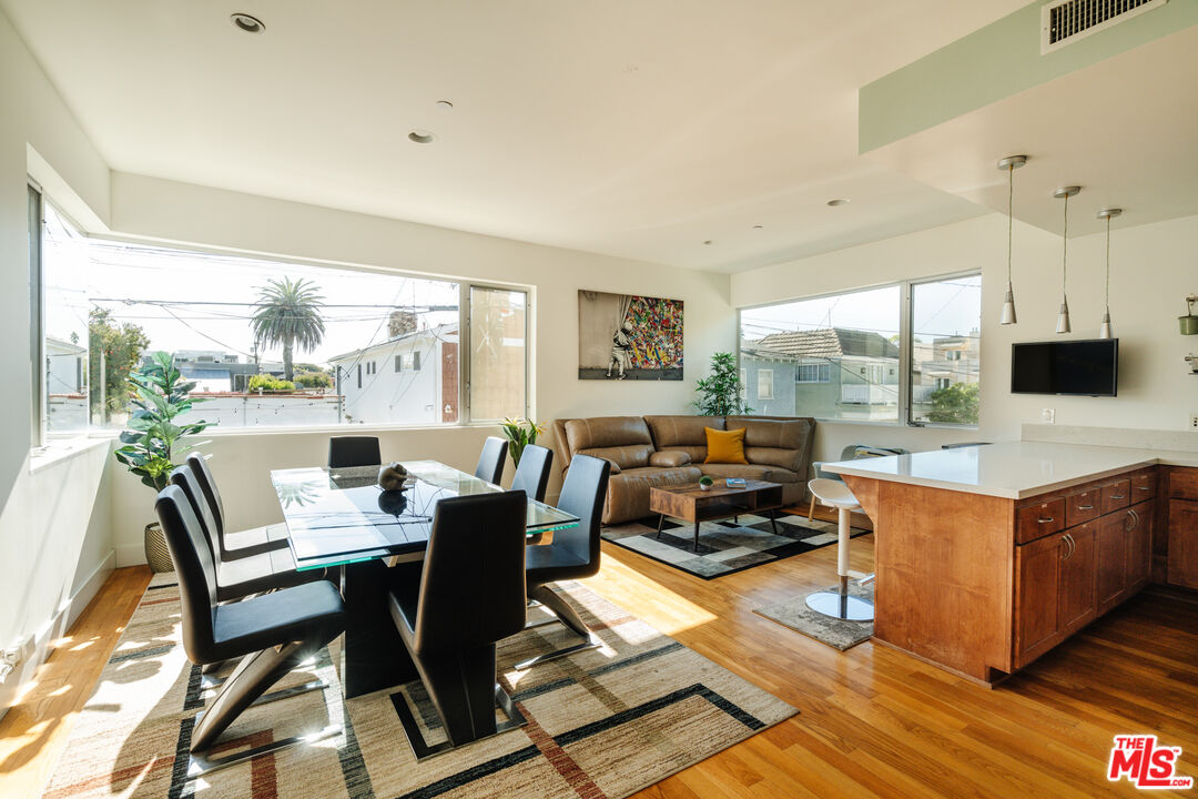 302 South Venice Boulevard Venice, CA 90291 - Photo 4 of 40