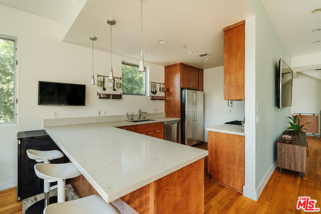 302 South Venice Boulevard Venice, CA 90291 - Photo 6 of 40