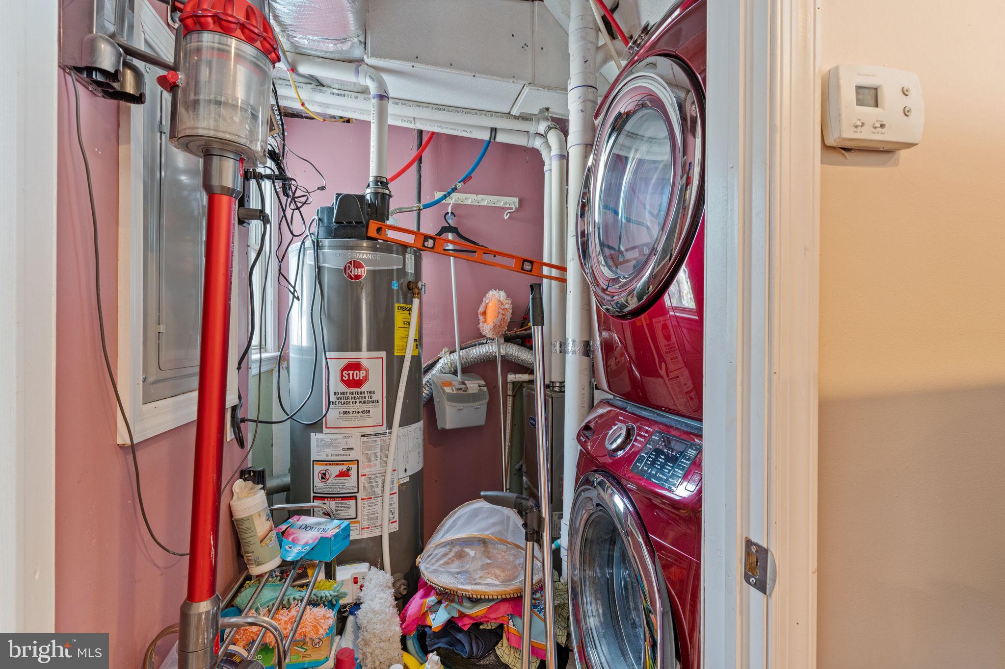 813 Piermont Street Philadelphia, PA 19116 - Photo 28 of 37 a view of walk in closet