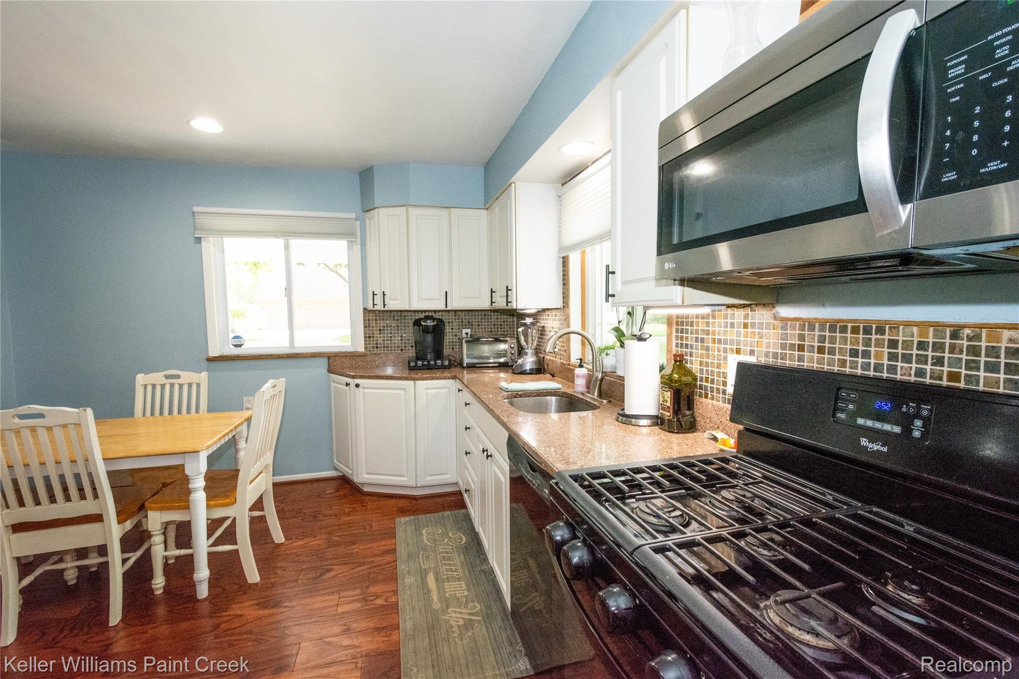 3171 Hessel Avenue Rochester, MI 48307 - Photo 5 of 21 _DSC0362.JPG